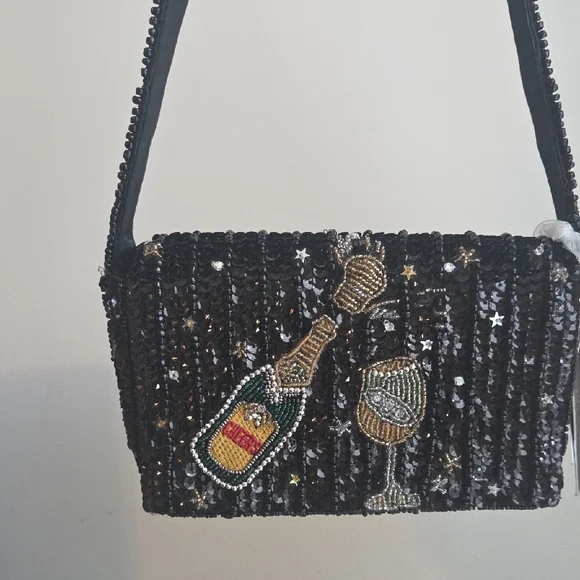 Black Sequin Beaded Clutch Shoulder Bag with Champagne Motif - Picture 5 of 13